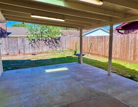 16926 Judyleigh Dr in Houston, TX - Foto de edificio - Building Photo