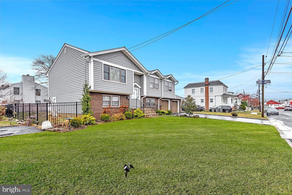 118 Arlington Ave in South Plainfield, NJ - Building Photo