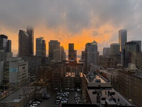 1105 Spring St in Seattle, WA - Building Photo - Building Photo