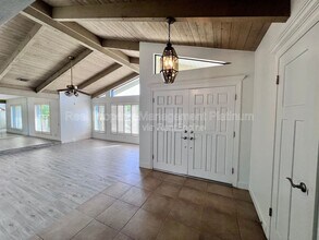 9193 N Fowler Ave in Clovis, CA - Building Photo - Building Photo