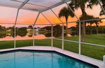 128 Torrington St in Port Charlotte, FL - Building Photo - Building Photo