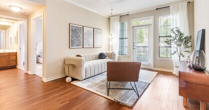 Bristol Place Apartment Homes in Baton Rouge, LA - Building Photo - Building Photo