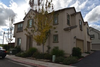 10630 Trill Wy in Elk Grove, CA - Building Photo - Building Photo