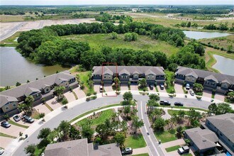 28522 Tranquil Lake Cir in Zephyrhills, FL - Building Photo - Building Photo