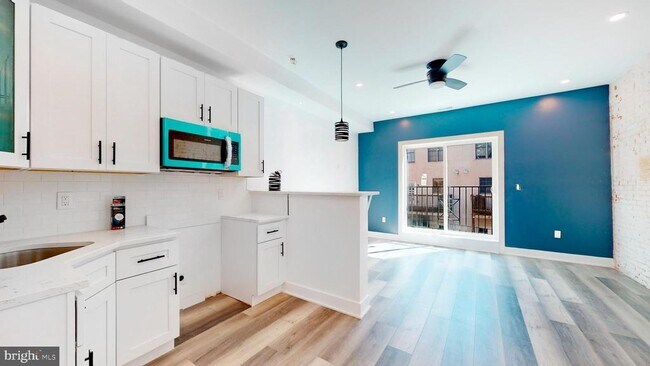 651 N 16th St in Philadelphia, PA - Building Photo - Building Photo