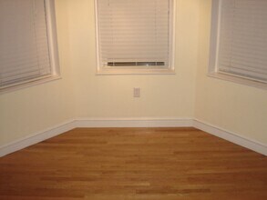 366 Riverway in Boston, MA - Building Photo - Building Photo