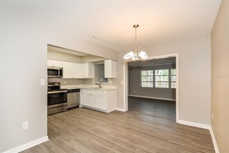 2605 Bay St in Sarasota, FL - Foto de edificio - Building Photo