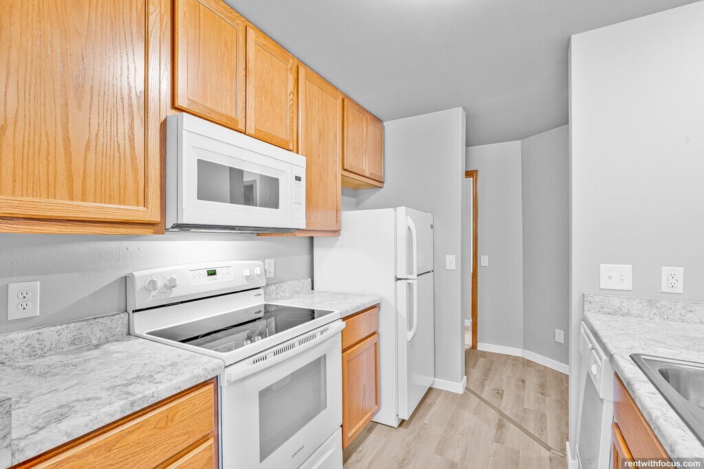 Ridgewood Trails Apartments in Madison, WI