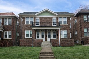 5042-5044-5044 Pernod Ave in St. Louis, MO - Building Photo