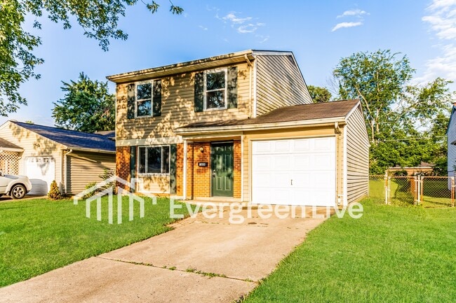 1608 Carriage Dr in Middletown, OH - Building Photo - Building Photo