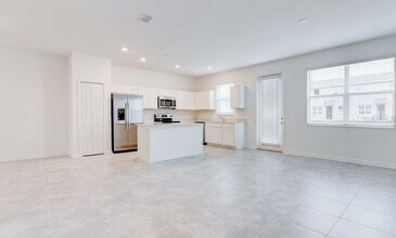 232 Nine Iron Dr in Davenport, FL - Building Photo - Building Photo