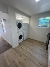 3152 1/2 Weldon Ave in Los Angeles, CA - Building Photo - Building Photo