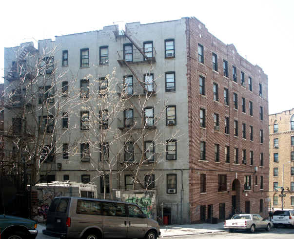 50 E 172nd St in Bronx, NY - Building Photo