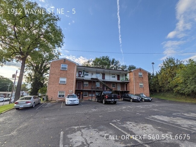 1912 Wayne St NE in Roanoke, VA - Building Photo - Building Photo