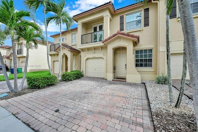 12857 SW 134th St in Miami, FL - Building Photo - Building Photo