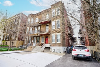 3419 Av. Prud'homme in Montréal, QC - Building Photo - Building Photo