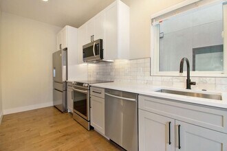 2478 S Delaware St in Denver, CO - Building Photo - Building Photo