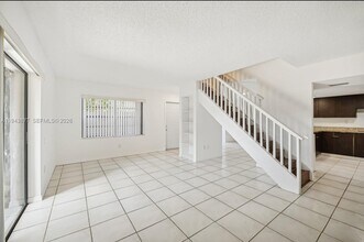 7024 SW 114th Pl in Miami, FL - Building Photo - Building Photo
