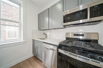 5 Lienau Pl in Jersey City, NJ - Building Photo - Building Photo