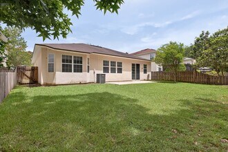 872 Collinswood Dr W in Jacksonville, FL - Building Photo - Building Photo