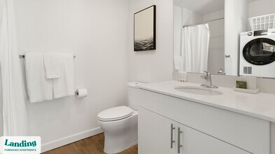 1419 24th Ave, Unit 812 in Seattle, WA - Building Photo - Building Photo