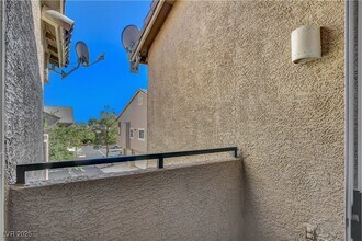 2052 Jade Creek St in Las Vegas, NV - Building Photo - Building Photo