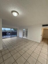 4330 NW 79th Ave in Doral, FL - Building Photo - Building Photo