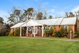 606 Milford Hills Rd in Salisbury, NC - Building Photo - Building Photo