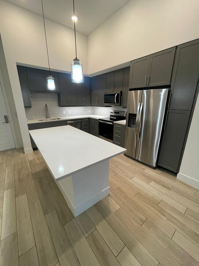 9823 NW 75th Ter Apartments and Nearby Doral Apartments For Rent