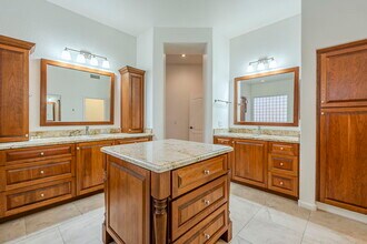 10835 E Acacia Dr in Scottsdale, AZ - Building Photo - Building Photo