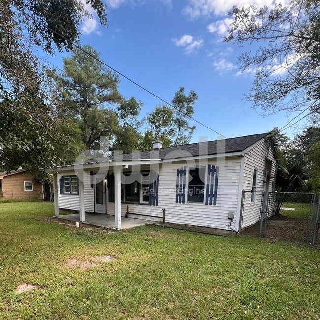 property at 1916 Dabney Dr