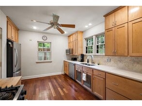 1921 Humboldt Ave S in Minneapolis, MN - Building Photo - Building Photo