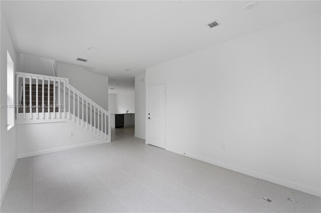 124 SW 184th Way in Pembroke Pines, FL - Building Photo - Building Photo