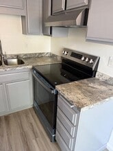 82075 Country Club Dr in Indio, CA - Building Photo - Building Photo