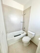 575 NE 208th Ter in Miami, FL - Building Photo - Building Photo