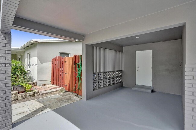 5408 N Andrews Ave in Fort Lauderdale, FL - Building Photo - Building Photo