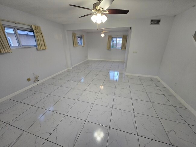 8785 92nd St in Seminole, FL - Building Photo - Building Photo