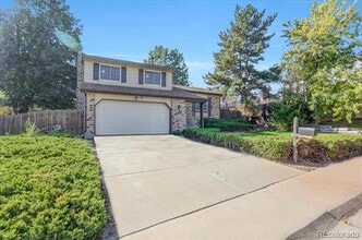 3754 S Walden Way in Aurora, CO - Building Photo - Building Photo