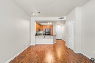 4060 Glencoe Ave in Marina Del Rey, CA - Building Photo