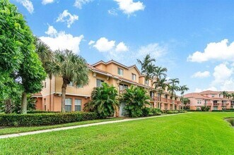 2032 Alta Meadows Ln in Delray Beach, FL - Building Photo - Building Photo