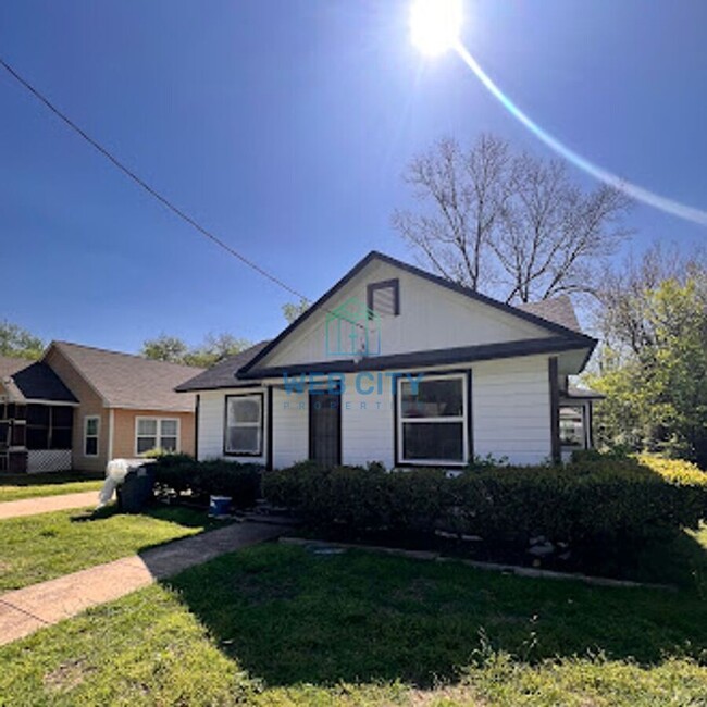 property at 2620 Exline St