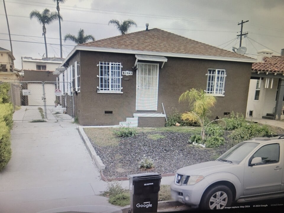 7823 S Normandie Ave in Los Angeles, CA - Building Photo