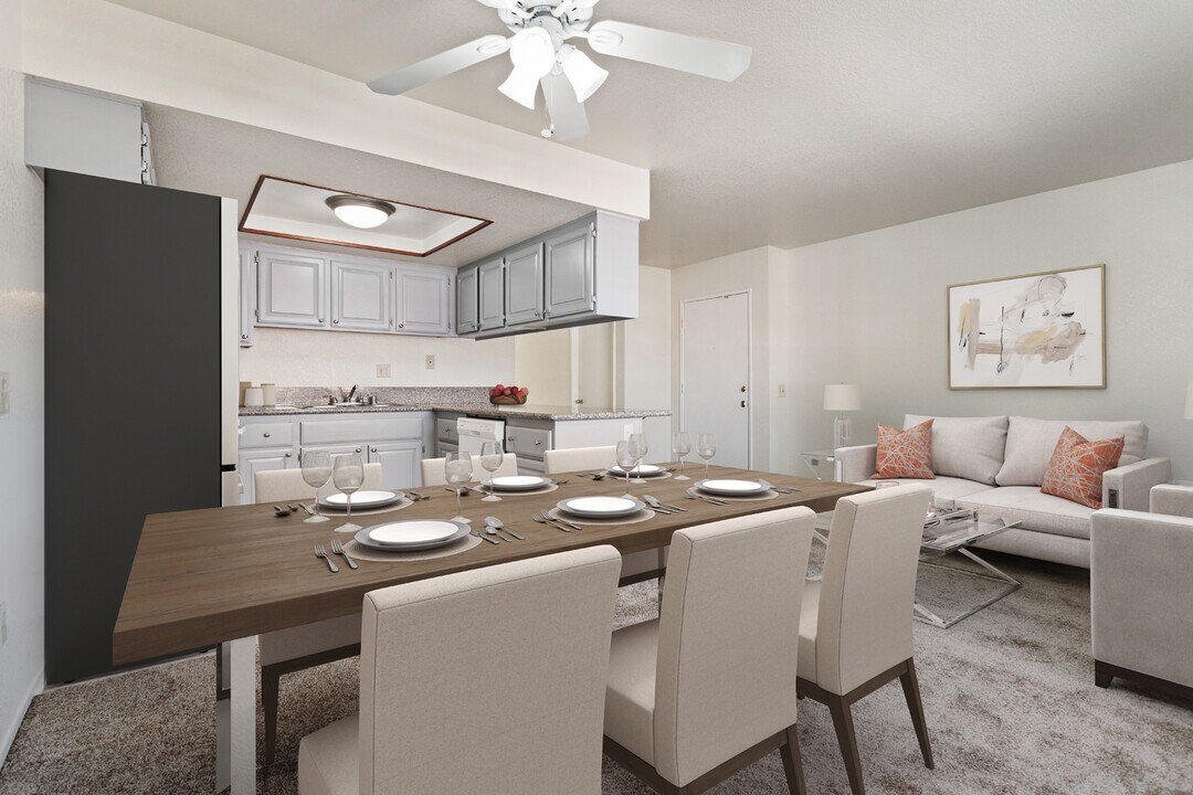 Plymouth Manor Apartments in Riverside, CA - Building Photo
