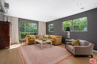 710 Orlando Ave in Los Angeles, CA - Building Photo - Building Photo