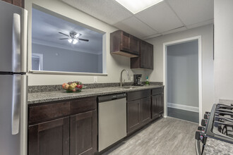 Maycourt Apartments in Cleveland Heights, OH - Building Photo - Interior Photo