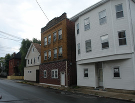 162 Newbury St Apartments