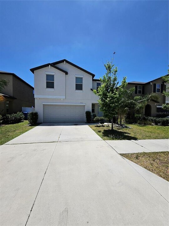 7511 Samuel Ivy Dr in Tampa, FL - Building Photo