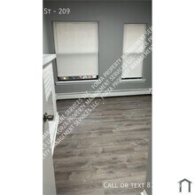 819 E 46th St-Unit -209 in Chicago, IL - Foto de edificio - Building Photo