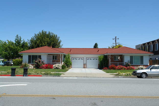 4295 Williams Rd in San Jose, CA - Foto de edificio - Building Photo