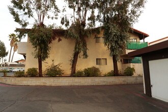 Shady Ridge Apartments in Vista, CA - Building Photo - Building Photo